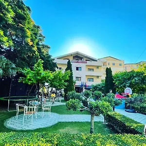 Ambasador Garden Hotel